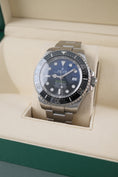 Bild in Galerie-Betrachter laden, Rolex Sea-Dweller Deepsea 126660 - Detailansicht 1