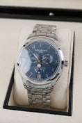 Load image into gallery viewer, Patek Philippe Annual Calendar 4947 - Detailansicht 1