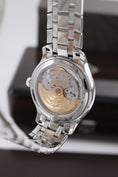 Load image into gallery viewer, Patek Philippe Annual Calendar 4947 - Detailansicht 8