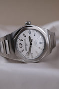 Bild in Galerie-Betrachter laden, Girard Perregaux Laureato 81010-11-131-11A - Detailansicht 1