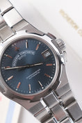 Charger l'image dans la visionneuse de la galerie, Vacheron Constantin Overseas 42052/423A - Detail view 3