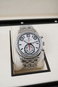 Carica l'immagine nel visualizzatore della galleria, Patek Philippe Annual Calendar Chronograph 5960/1A-001 - Detailansicht 1