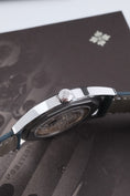 Bild in Galerie-Betrachter laden, Patek Philippe Calatrava 6007A-001 - Detailansicht 4