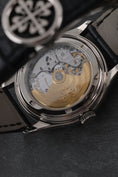 Bild in Galerie-Betrachter laden, Patek Philippe Annual Calendar 5035G - Detailansicht 6