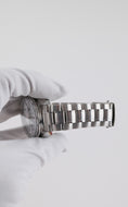 Load image into Gallery viewer, Omega Speedmaster Broad Arrow Olympic 32110425004001 - Detailed view 9