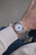 Load image into Gallery viewer, Omega Speedmaster Broad Arrow Olympic 32110425004001 - detailed view 10