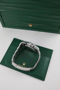 Load image into gallery viewer, Rolex Submariner Date 126610LN - detailed view 5