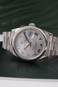 Załaduj obraz do przeglądarki galerii, Rolex Day-Date 118209 - Widok szczegółowy 3