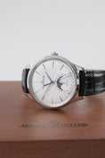 Bild in Galerie-Betrachter laden, Jaeger-LeCoultre Master Ultra Thin Moon 36 Q1248421 - Detailansicht 4