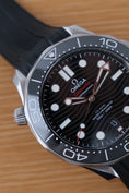 Bild in Galerie-Betrachter laden, Omega Seamaster Diver 300M 21032422001001 - Detail view 3