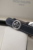 Carica l'immagine nel visualizzatore della galleria, Patek Philippe Complications 5172G-001 - Detail view 6