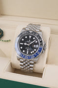 Bild in Galerie-Betrachter laden, Rolex GMT-Master II 126710BLNR - Detailansicht 1