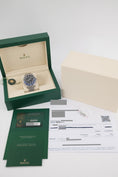 Bild in Galerie-Betrachter laden, Rolex GMT-Master II 126710BLNR - Papiere und oder Lieferumfang