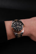 Bild in Galerie-Betrachter laden, Tudor Black Bay GMT 79833MN - Detailansicht 12