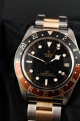 Bild in Galerie-Betrachter laden, Tudor Black Bay GMT 79833MN - Detailansicht 5