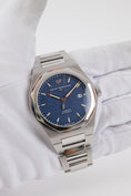 Bild in Galerie-Betrachter laden, Girard Perregaux Laureato Blue Dial 810001143111A - Detailansicht 12