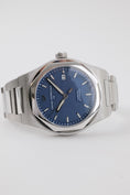 Bild in Galerie-Betrachter laden, Girard Perregaux Laureato Blue Dial 810001143111A - Detailansicht 5
