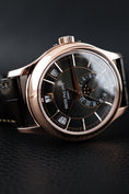 Carica l'immagine nel visualizzatore della galleria, Patek Philippe Annual Calendar 5205R-011 - Detailansicht 4