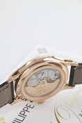 Bild in Galerie-Betrachter laden, Patek Philippe Annual Calendar 5205R-011 - Detailansicht 5