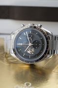 Carica l'immagine nel visualizzatore della galleria, Omega Speedmaster Professional Moonwatch 31020425001001 - vista dettagliata 3