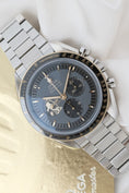 Carica l'immagine nel visualizzatore della galleria, Omega Speedmaster Professional Moonwatch 31020425001001 - vista dettagliata 4