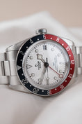 Carica l'immagine nel visualizzatore della galleria, Tudor Black Bay GMT Opaline 79830RB - Detailansicht 3