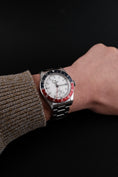 Carica l'immagine nel visualizzatore della galleria, Tudor Black Bay GMT Opaline 79830RB - Detailansicht 14