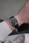 Bild in Galerie-Betrachter laden, Patek Philippe Calatrava 5226G-001 - Detailansicht 10