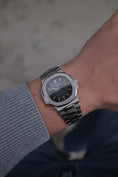 Carica l'immagine nel visualizzatore della galleria, Patek Philippe Nautilus 3800/001 - vista dettagliata 9