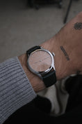 Bild in Galerie-Betrachter laden, Laurent Ferrier Classic Micro-Rotor 40mm LCF004.AC.RG1.2 - Detailansicht 10
