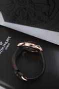 Load image into gallery viewer, Patek Philippe Annual Calendar Chronograph 5905R-001 - Detailansicht 8