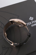 Charger l'image dans la visionneuse de galerie, Patek Philippe Calatrava 6000R-001 - Detailansicht 7