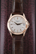 Cargue la imagen en el visor de la galería, Patek Philippe Calatrava 5107R-001 - Vista detallada 1