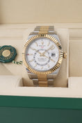 Załaduj obraz do przeglądarki galerii, Rolex Sky-Dweller 326933 - Detailansicht 2
