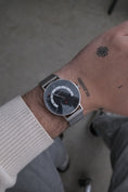 Load image into Gallery viewer, Nomos Autobahn 1302 - Detailansicht 10