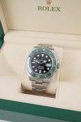 Carica l'immagine nel visualizzatore della galleria, Rolex Submariner Date 126610LV - Vista dettagliata 1