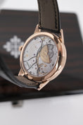 Load image into Gallery viewer, Patek Philippe Annual Calendar 5235/50R-001 - Detailansicht 5