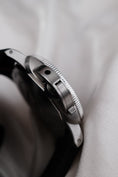 Carica l'immagine nel visualizzatore della galleria, Panerai Submersible QuarantaQuattro Luna Rossa PAM01391 - Detailansicht 7