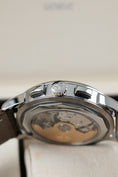 Cargar la imagen en la vista de la galería, Patek Philippe Worldtimer Chrono 5935A-001 - Detailansicht 11