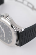 Carica l'immagine nel visualizzatore della galleria, Patek Philippe Aquanaut 5064 - Detail view 3
