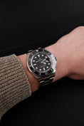 Bild in Galerie-Betrachter laden, Rolex Sea-Dweller 126600 - Detail view 1