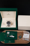 Bild in Galerie-Betrachter laden, Rolex Sea-Dweller 126600 - Papers and documentation