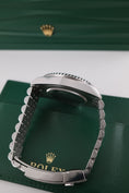 Bild in Galerie-Betrachter laden, Rolex GMT-Master II 126710GRNR - Detailansicht 7