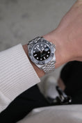 Bild in Galerie-Betrachter laden, Rolex GMT-Master II 126710GRNR - Detailansicht 11