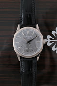 Bild in Galerie-Betrachter laden, Patek Philippe Calatrava 6119G-001 - Detailansicht 3