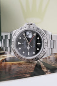 Załaduj obraz do przeglądarki galerii, Rolex Explorer II 16570 - Detailansicht 2