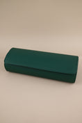 Bild in Galerie-Betrachter laden, Uhrenrolle 3 - Large - Emerald Green
