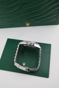 Load image into gallery viewer, Rolex GMT-Master II 126710BLRO - Detailansicht 5
