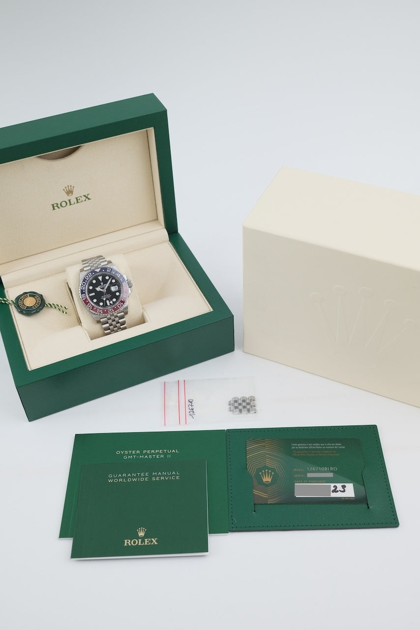 Rolex GMT-Master II 126710BLRO - Papiere und oder Lieferumfang