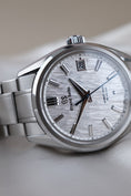 Bild in Galerie-Betrachter laden, Grand Seiko Heritage Collection SLGH005G - Thumbnail
